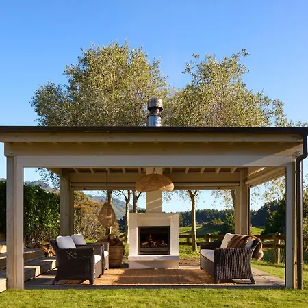 Blackwood Luxury Hideaway Waikanae Exterior photo